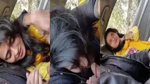 Paki college 19yr girl sucking BF dick in a car